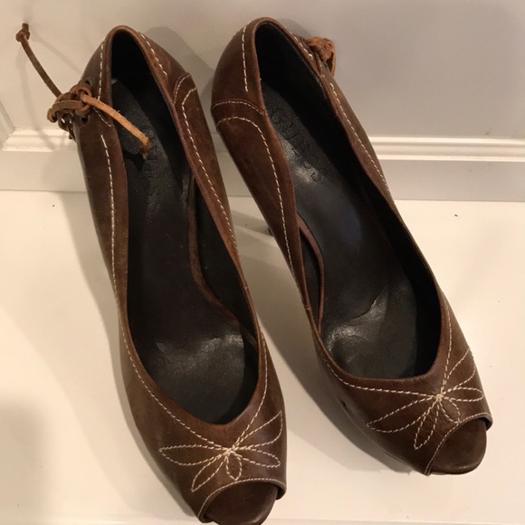 Guess platforms, size 7 - Picture 2 of 5